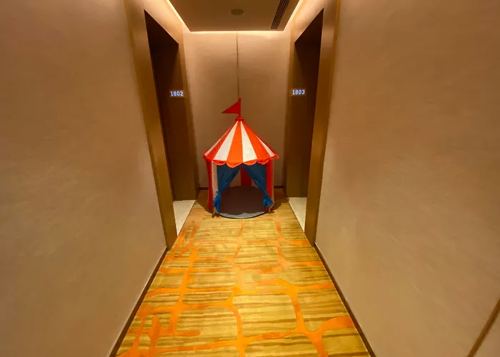 Grand Dragon Hotel 4*