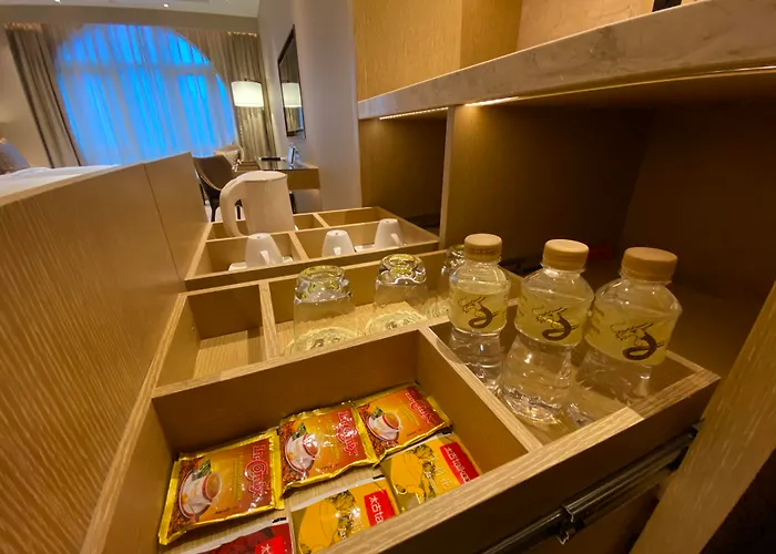 Grand Dragon Hotel 4*