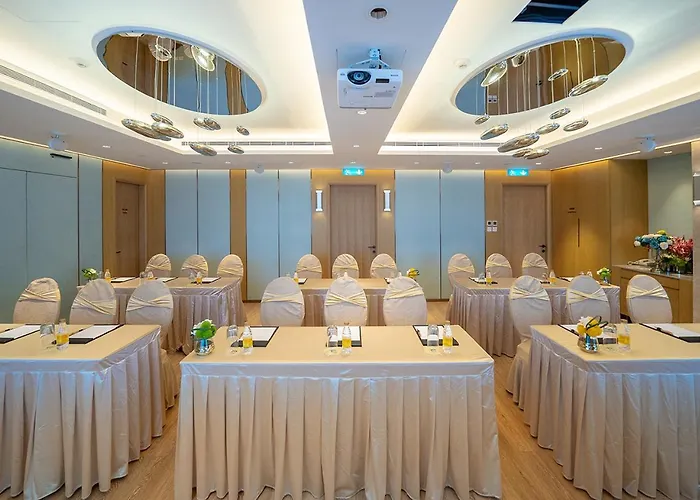 Grand Dragon Hotel