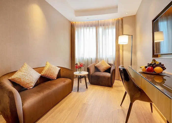 Hotel Grand Dragon 4*