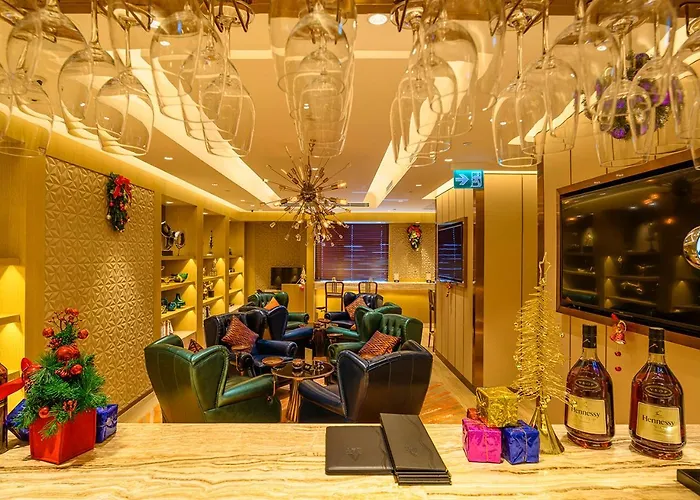 Grand Dragon Hotel 4*