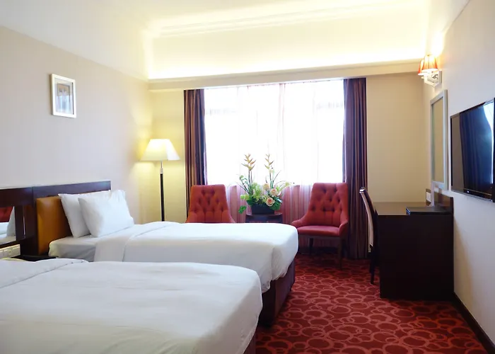 Hotel Grand Dragon 4*