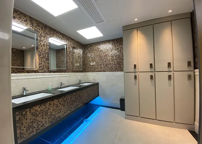 Grand Dragon Hotel 4*