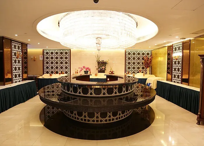 Hotel Grand Dragon 4*