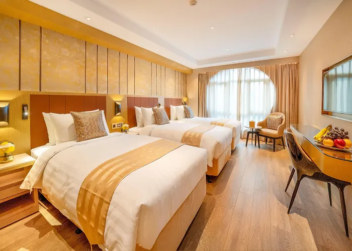 Grand Dragon Hotel 4*